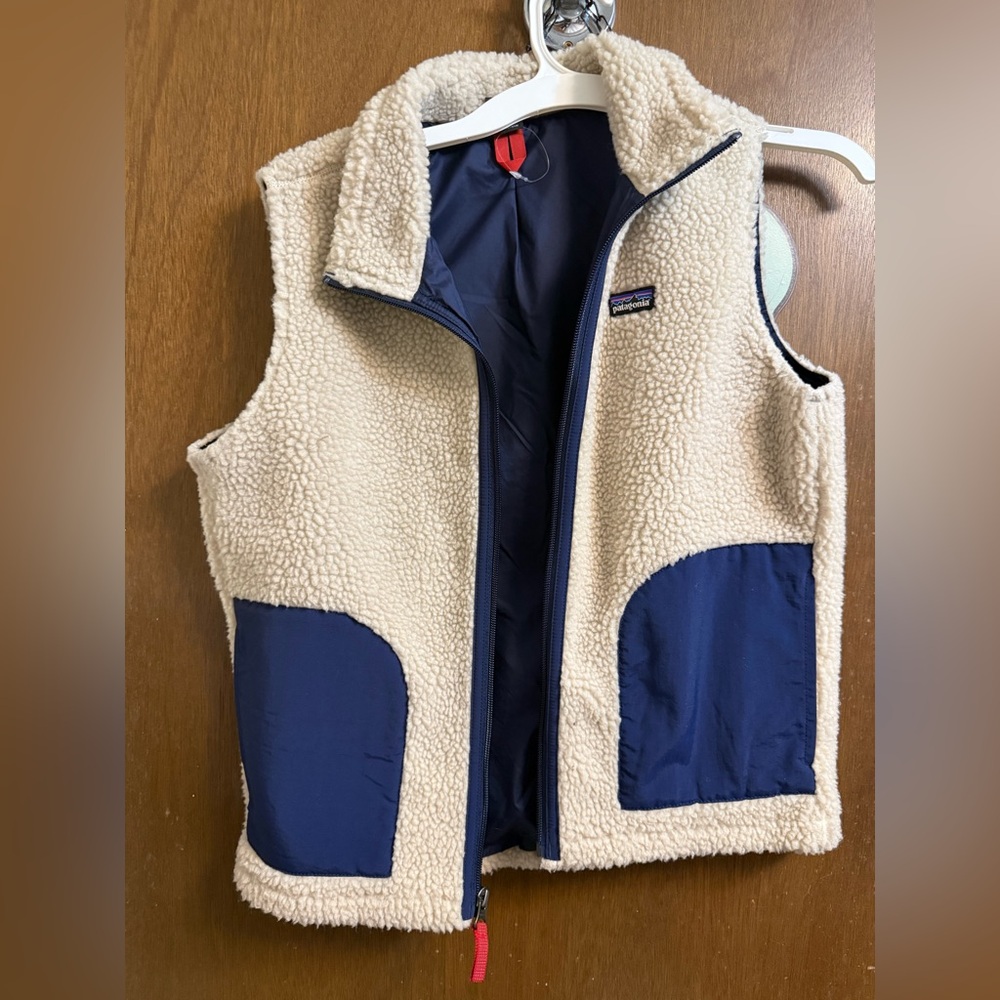 Patagonia Navy and Red Fleece Vest kids XL